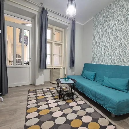 Apartament In The Heart Of *